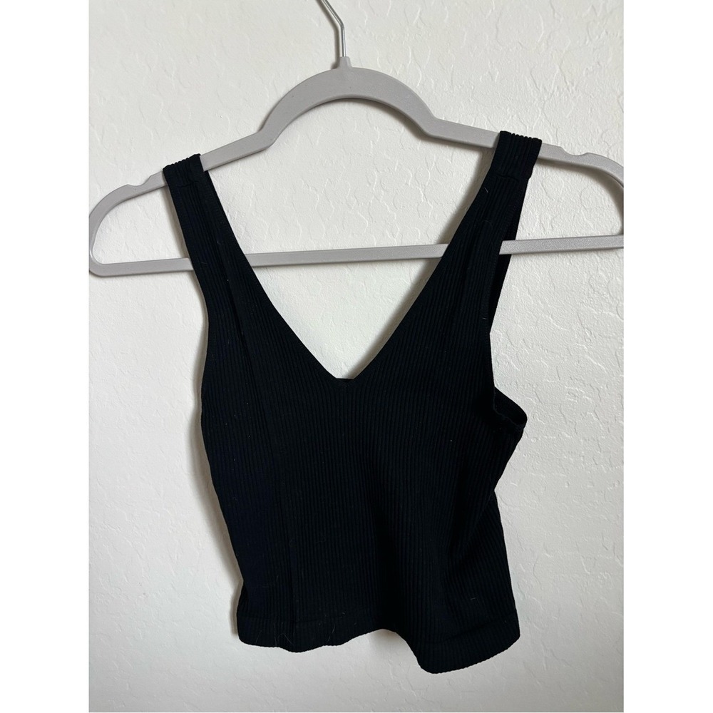 Black Ribbed V-Neck Tank Top - Picture 3 of 4
